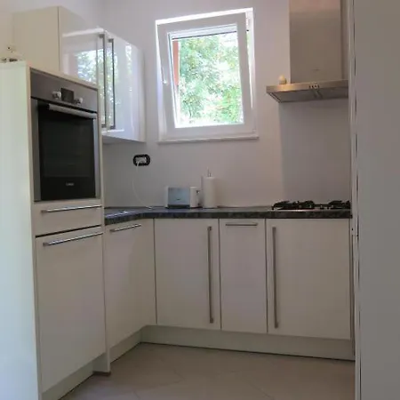 Lilium Apartmán Starigrad Paklenica