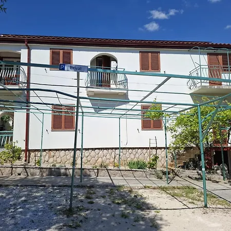 Lilium Apartment