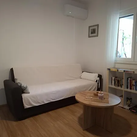 Lilium Apartment *