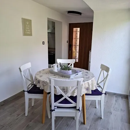 Lilium Apartment *