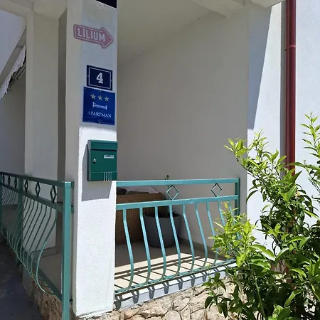 Lilium Apartment Starigrad Paklenica