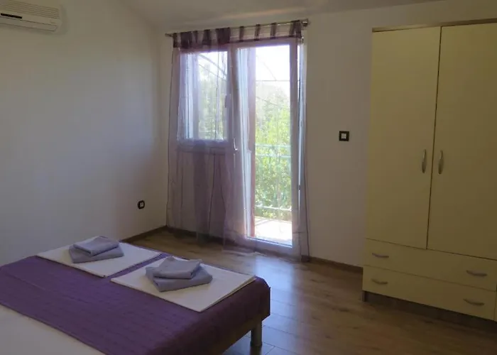 Lilium Starigrad Paklenica